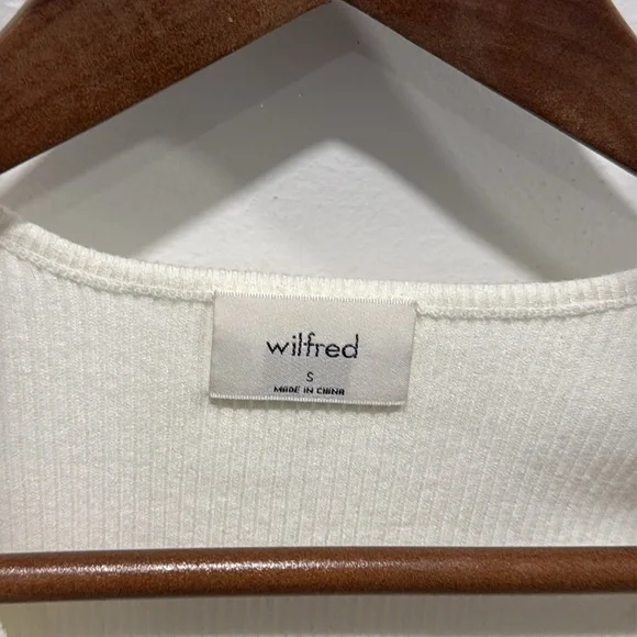 Wilfred
All Tied Up Sweater - Picture 8 of 9